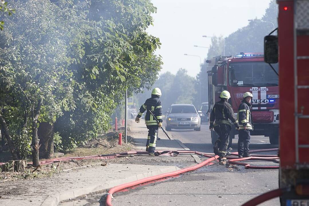 Garliavoje degė namas