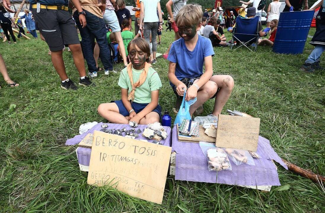 100-mečio stovykla „Laužų karta“ 