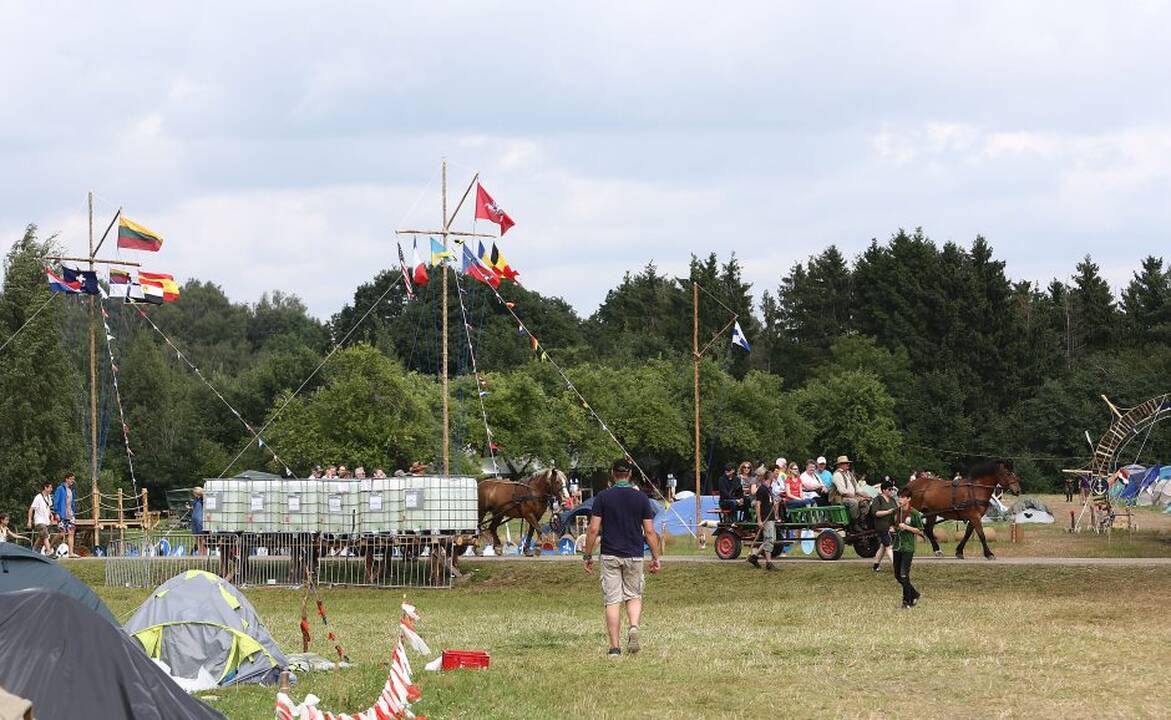 100-mečio stovykla „Laužų karta“ 