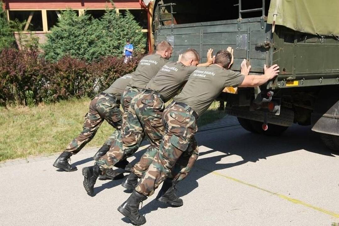 Savanorių pajėgų sporto žaidynės