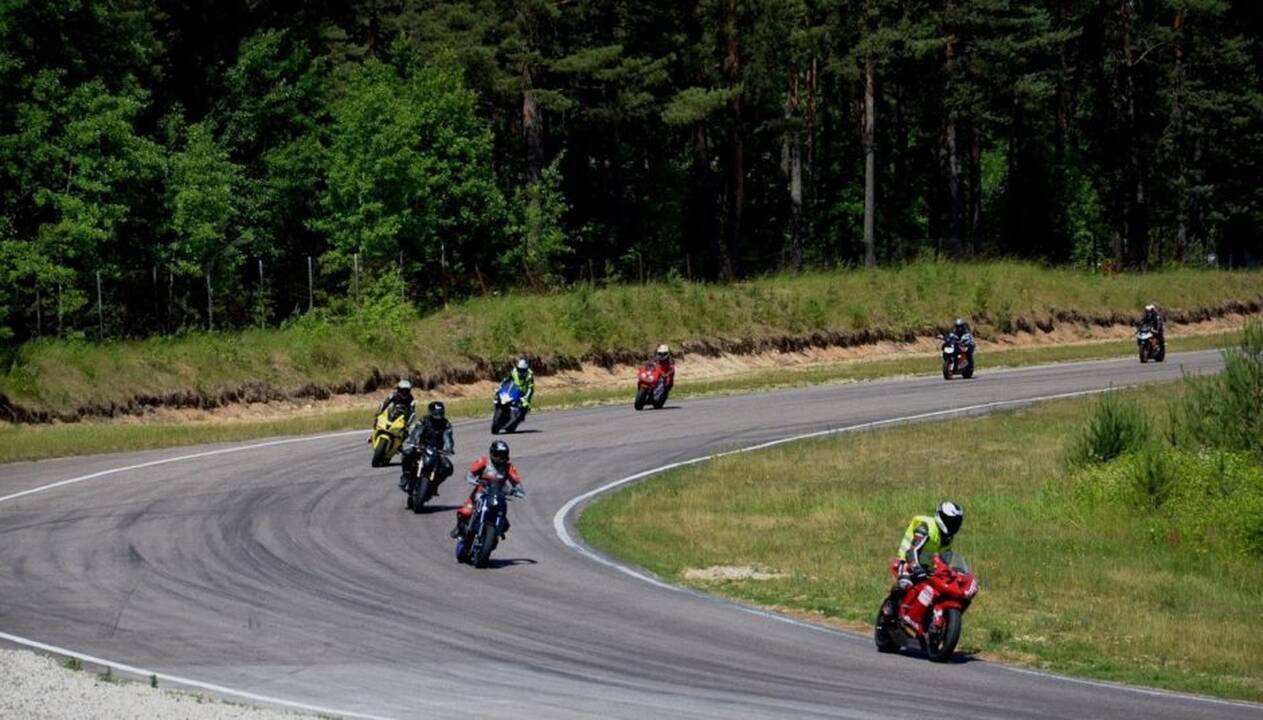 Nemuno žiede vėl riaumos motociklai