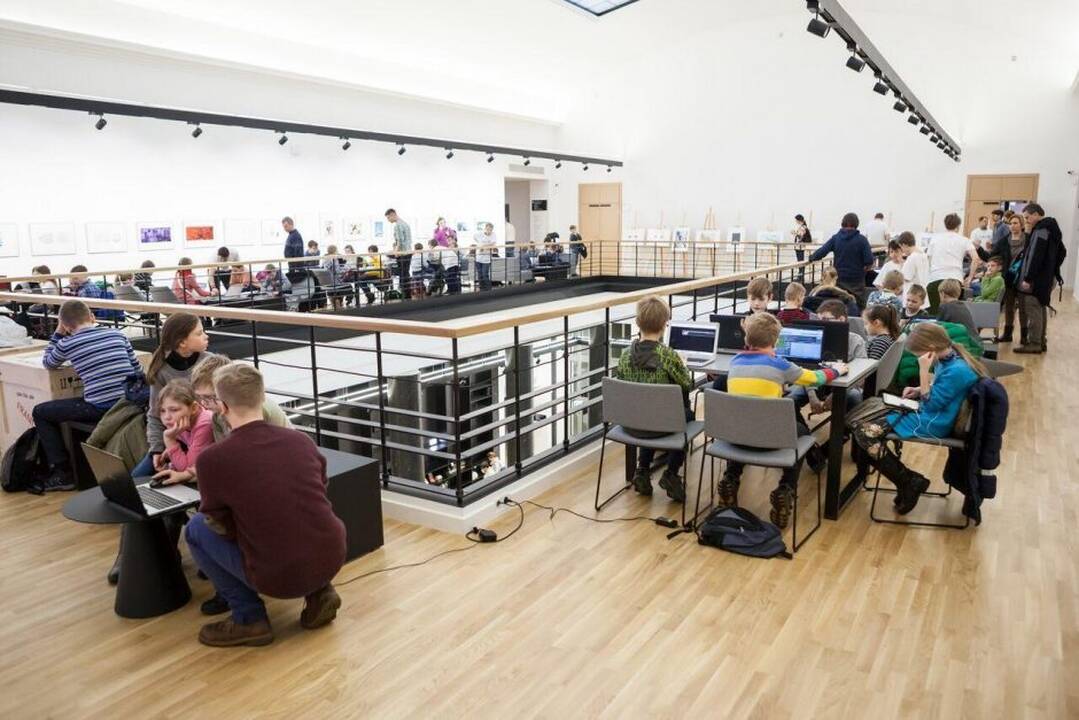 Jaunieji vilniečiai prisijungė prie iniciatyvos "Hour of Code"