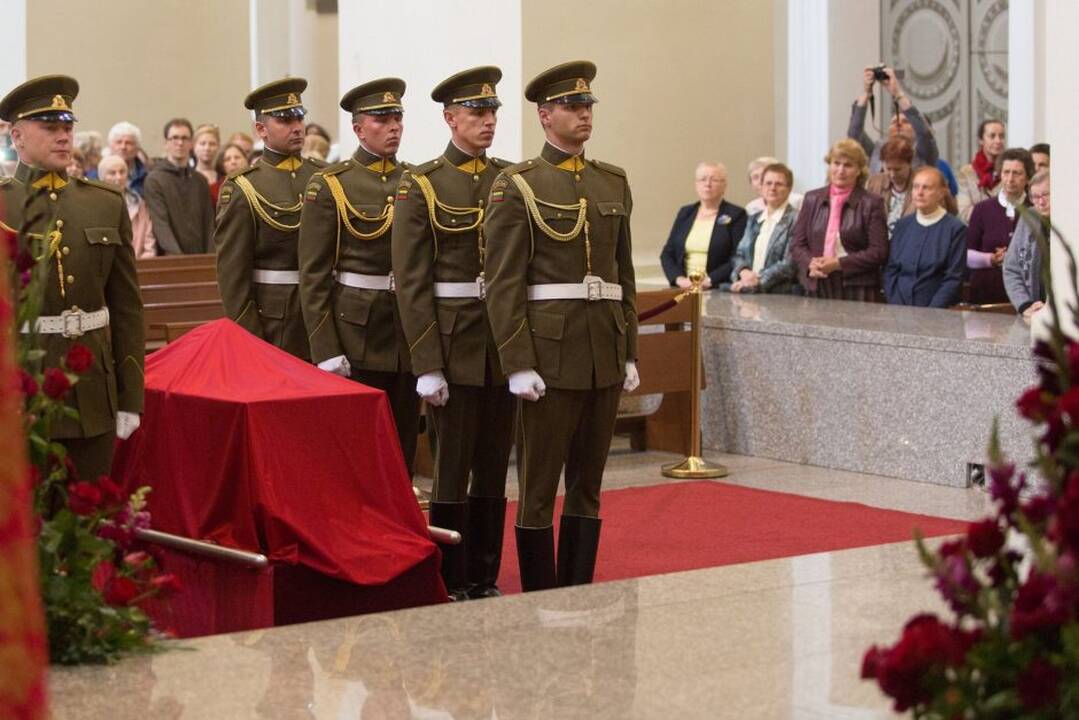 Į Vilnių atvežtas T. Matulionio sarkofagas