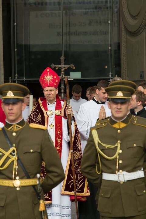 Į Vilnių atvežtas T. Matulionio sarkofagas