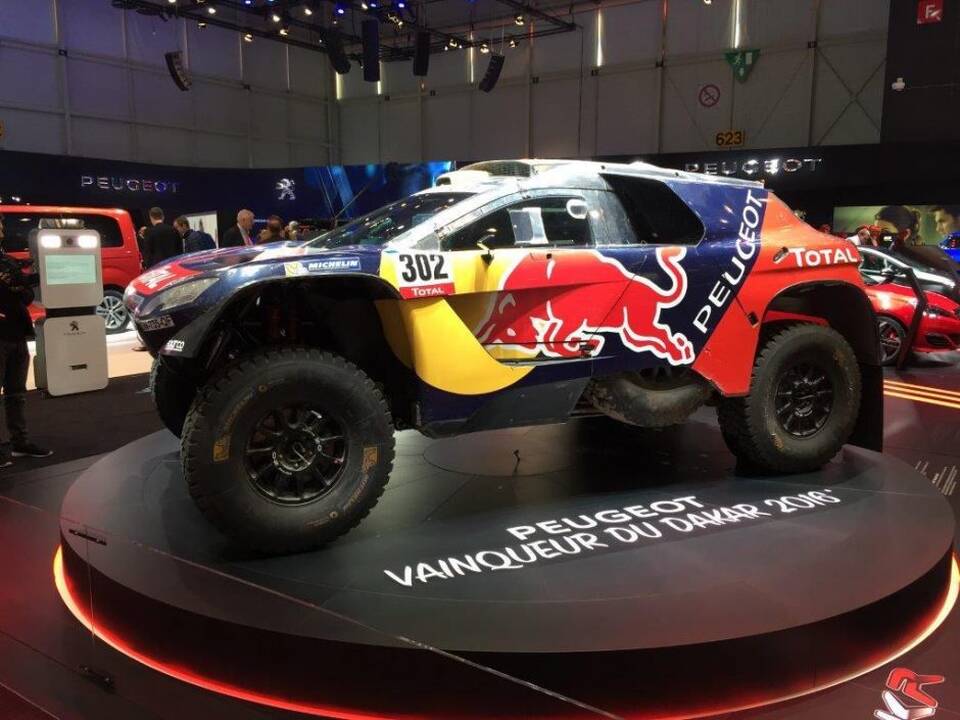 „Peugeot“ stendas Ženevos automobilių parodoje