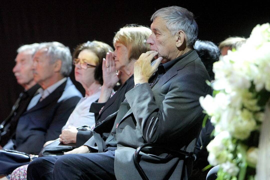 Atsisveikinimas su aktoriumi L. Zelčiumi