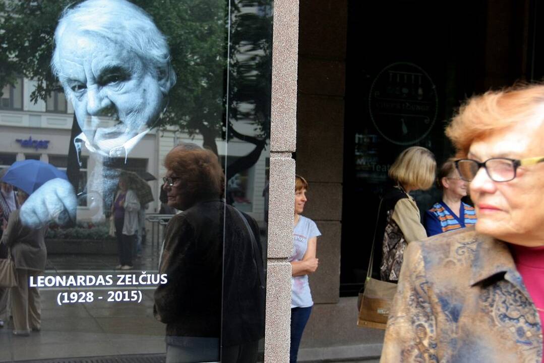 Atsisveikinimas su aktoriumi L. Zelčiumi