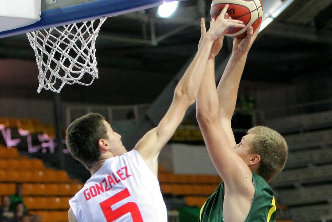 Europos jaunučių krepšinio čempionatas: Lietuva – Ispanija 66:61.