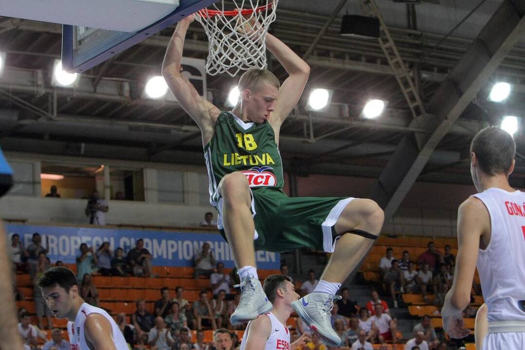 Europos jaunučių krepšinio čempionatas: Lietuva – Ispanija 66:61.