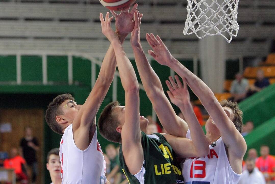 Europos jaunučių krepšinio čempionatas: Lietuva – Ispanija 66:61.