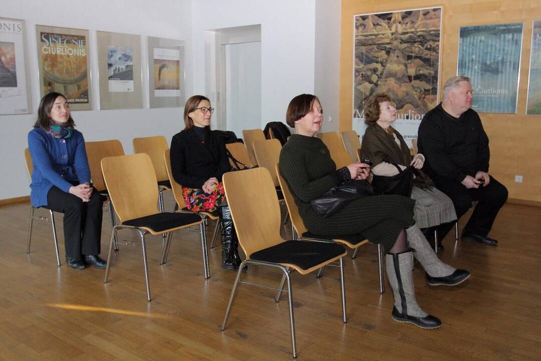 Kultūros ministerija apdovanojo Istorinės prezidentūros muziejaus komandą.