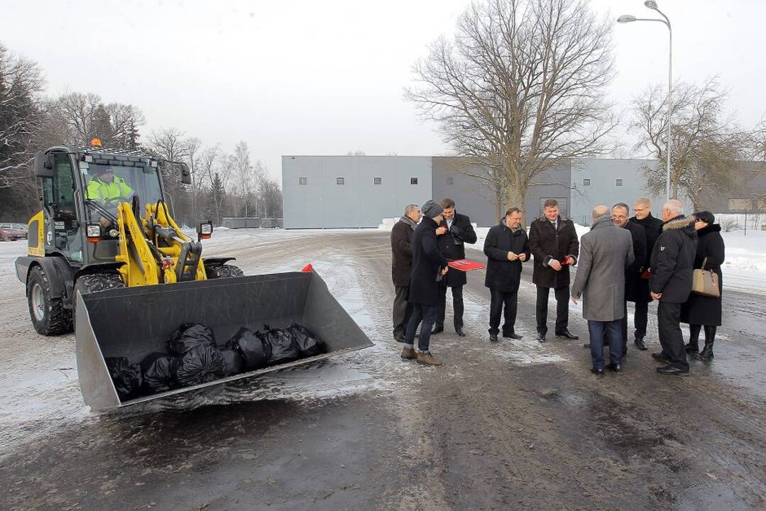 Kaune atidaryta komunalinių atliekų mechaninio-biologinio apdorojimo gamykla.