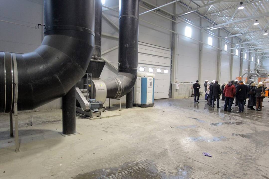 Kaune atidaryta komunalinių atliekų mechaninio-biologinio apdorojimo gamykla.