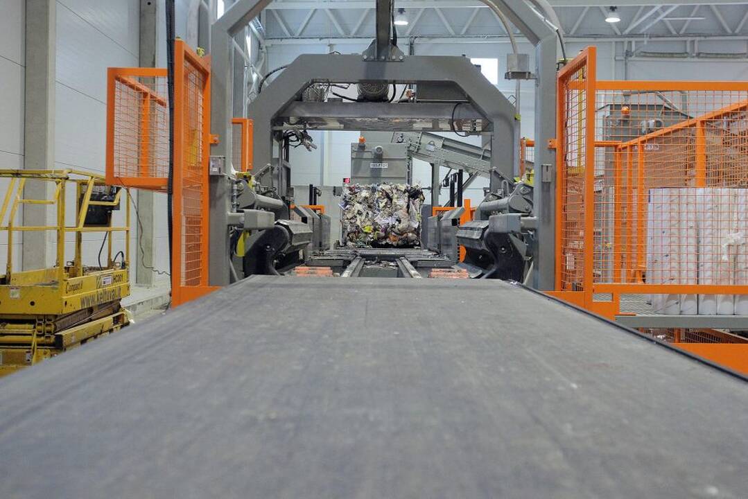 Kaune atidaryta komunalinių atliekų mechaninio-biologinio apdorojimo gamykla.