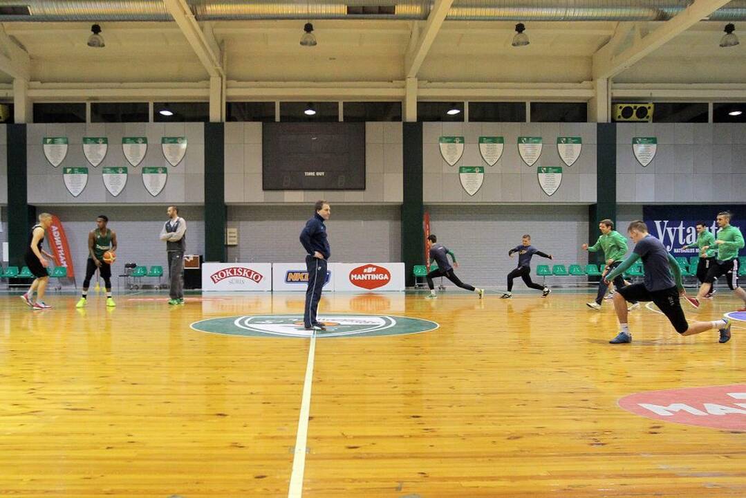 Kauno futbolo klubai „Kauno Žalgiris“ ir „Stumbras“ rengiasi sezonui.