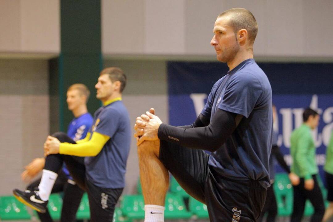 Kauno futbolo klubai „Kauno Žalgiris“ ir „Stumbras“ rengiasi sezonui.