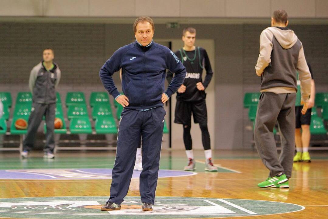 Kauno futbolo klubai „Kauno Žalgiris“ ir „Stumbras“ rengiasi sezonui.