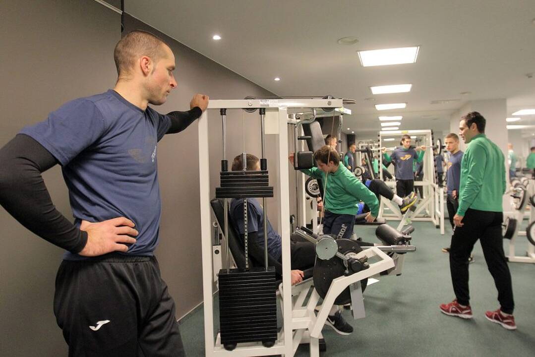 Kauno futbolo klubai „Kauno Žalgiris“ ir „Stumbras“ rengiasi sezonui.