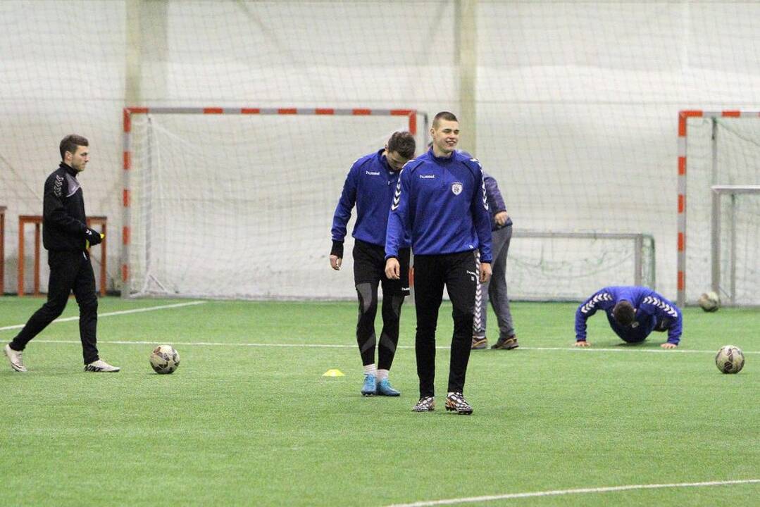 Kauno futbolo klubai „Kauno Žalgiris“ ir „Stumbras“ rengiasi sezonui.