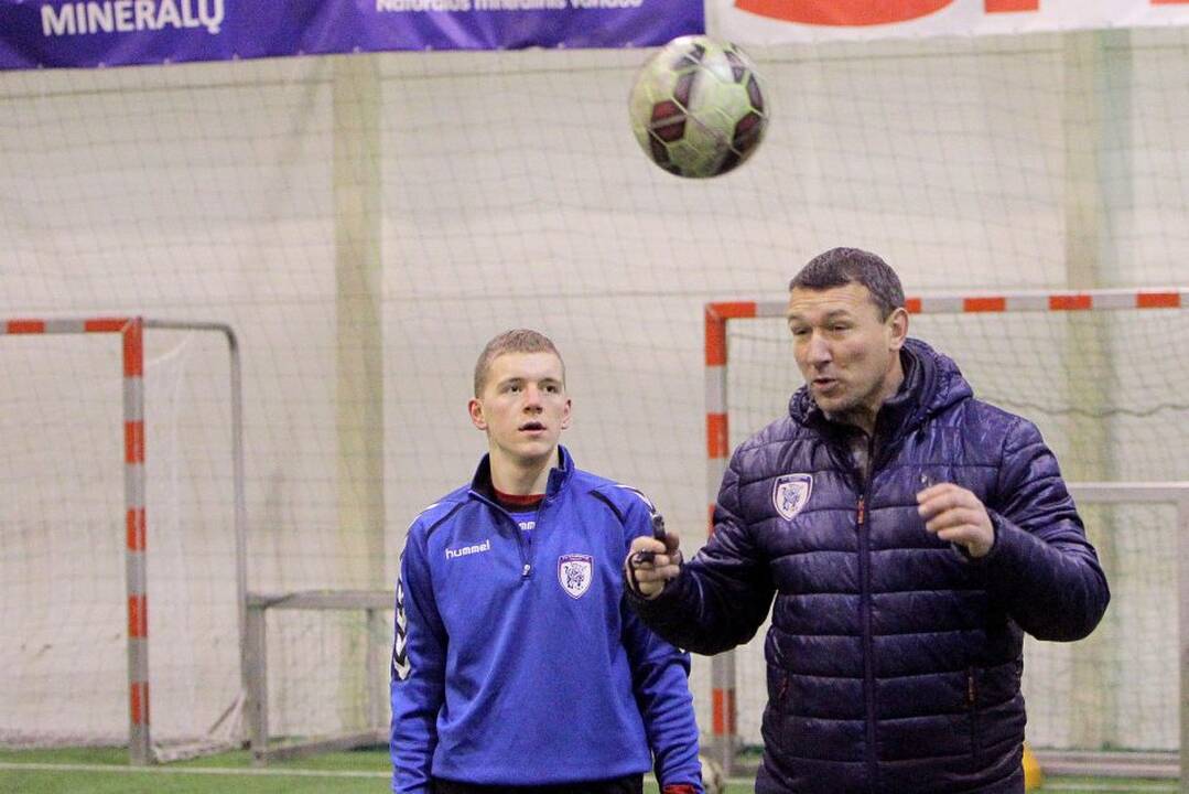 Kauno futbolo klubai „Kauno Žalgiris“ ir „Stumbras“ rengiasi sezonui.