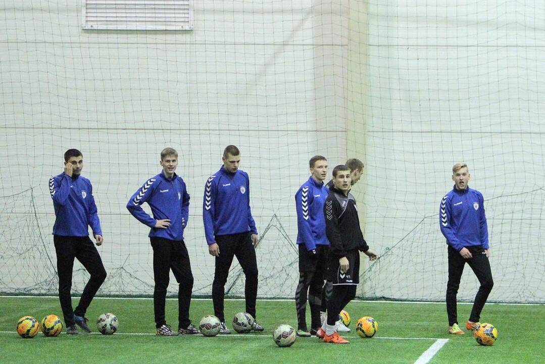 Kauno futbolo klubai „Kauno Žalgiris“ ir „Stumbras“ rengiasi sezonui.