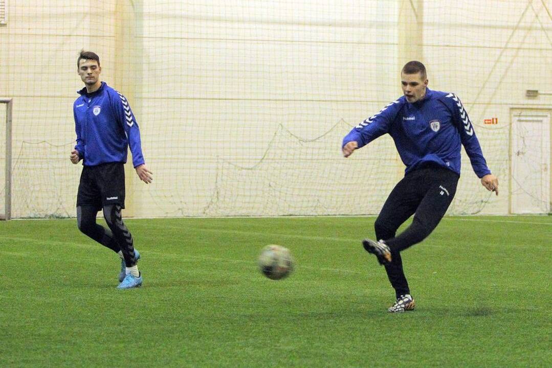 Kauno futbolo klubai „Kauno Žalgiris“ ir „Stumbras“ rengiasi sezonui.