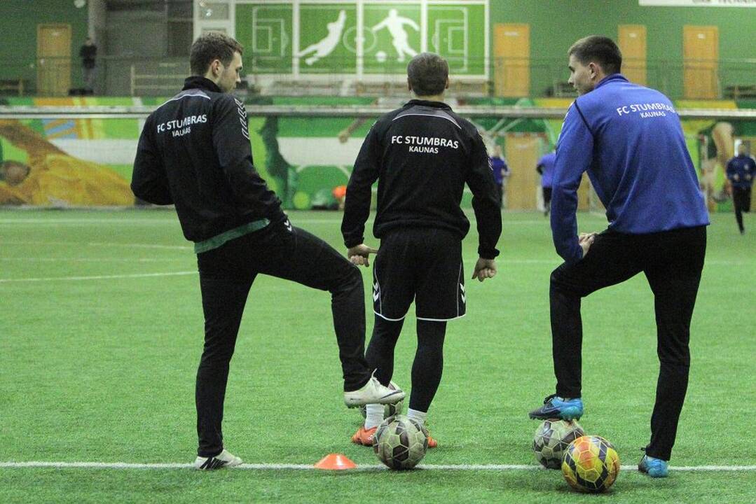 Kauno futbolo klubai „Kauno Žalgiris“ ir „Stumbras“ rengiasi sezonui.