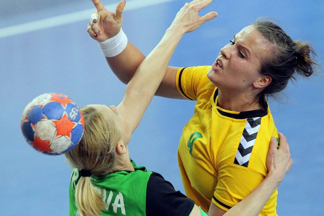 Lietuvos rankininkės Kaune pralaimėjo baltarusėms Europos čempionato atrankos rungtynes 21:29.