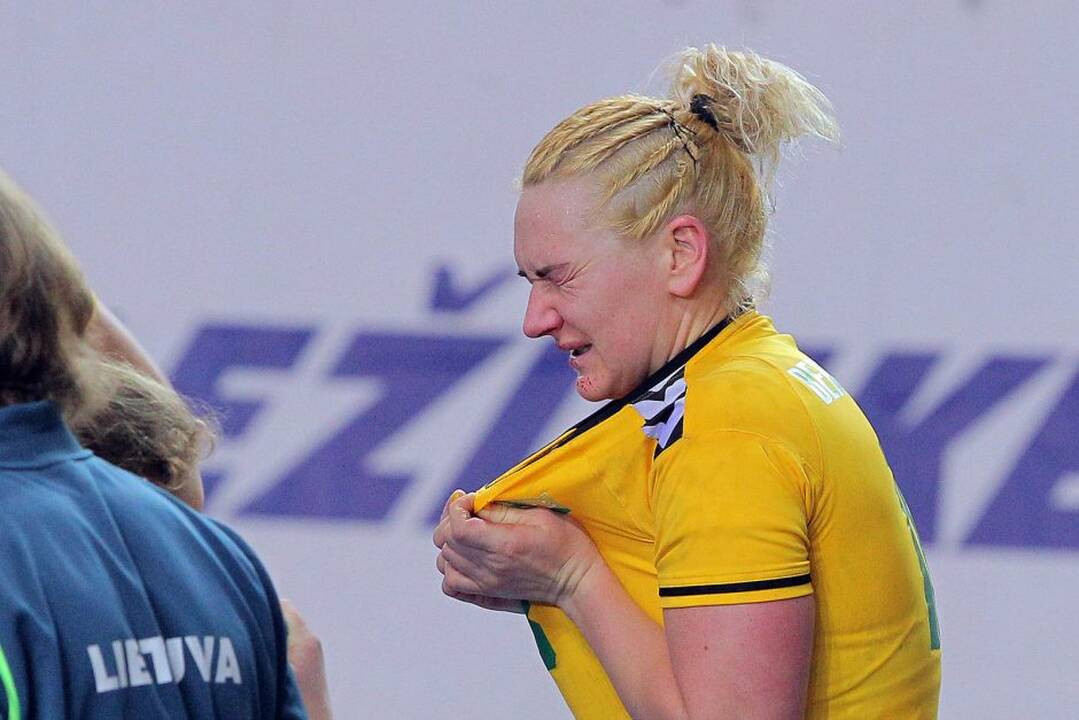 Lietuvos rankininkės Kaune pralaimėjo baltarusėms Europos čempionato atrankos rungtynes 21:29.