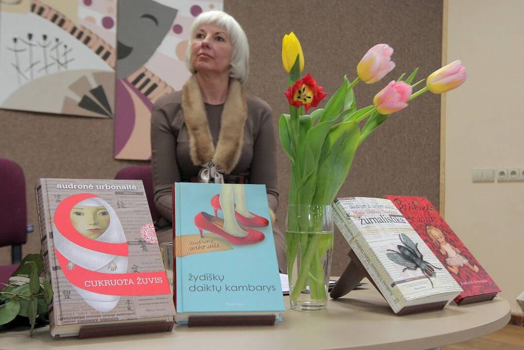 Rašytoja ir žurnalistė A.Urbonaitė tapo Raudondvario (Kauno raj.) bibliotekos globėja.