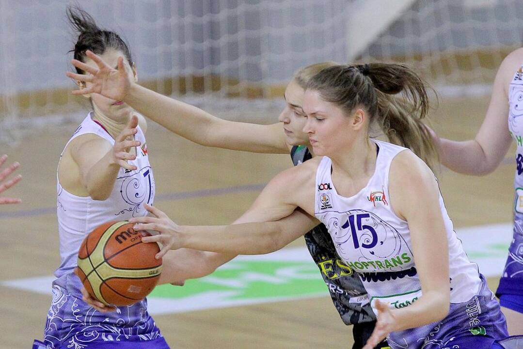 LMKL: Kauno rajono „Hoptrans-Sirenos“ – Kauno „Aistės-LSU“ 95:49.