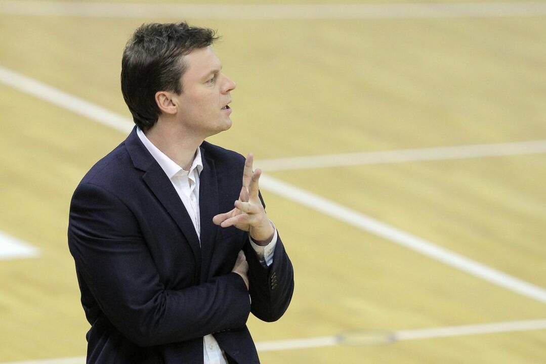 LMKL: Kauno rajono „Hoptrans-Sirenos“ – Kauno „Aistės-LSU“ 95:49.