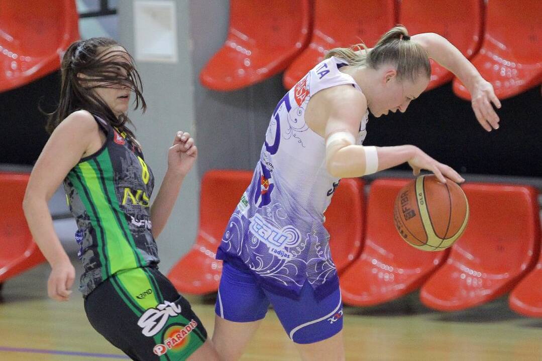 LMKL: Kauno rajono „Hoptrans-Sirenos“ – Kauno „Aistės-LSU“ 95:49.