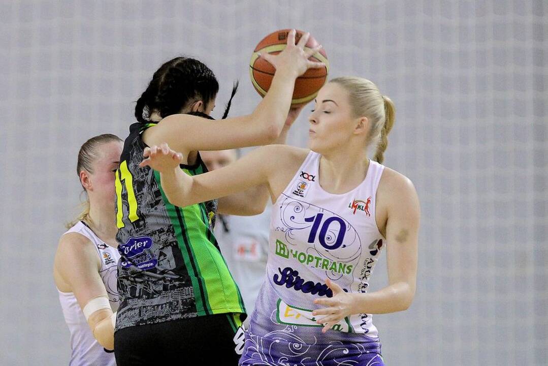 LMKL: Kauno rajono „Hoptrans-Sirenos“ – Kauno „Aistės-LSU“ 95:49.