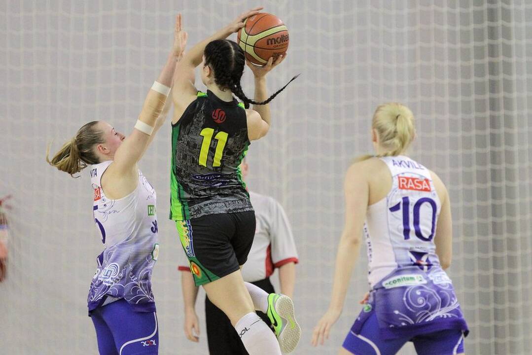 LMKL: Kauno rajono „Hoptrans-Sirenos“ – Kauno „Aistės-LSU“ 95:49.