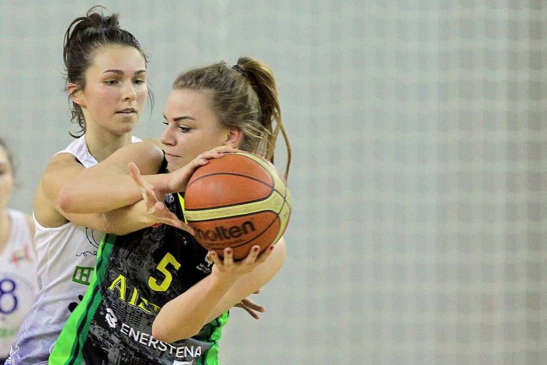LMKL: Kauno rajono „Hoptrans-Sirenos“ – Kauno „Aistės-LSU“ 95:49.