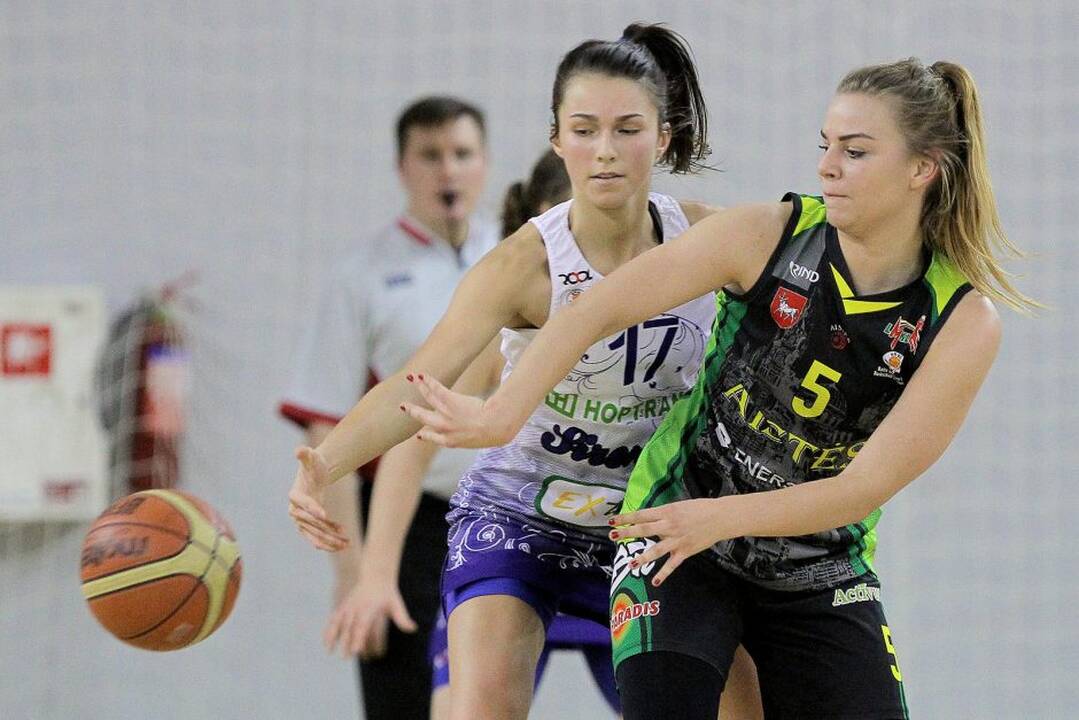 LMKL: Kauno rajono „Hoptrans-Sirenos“ – Kauno „Aistės-LSU“ 95:49.