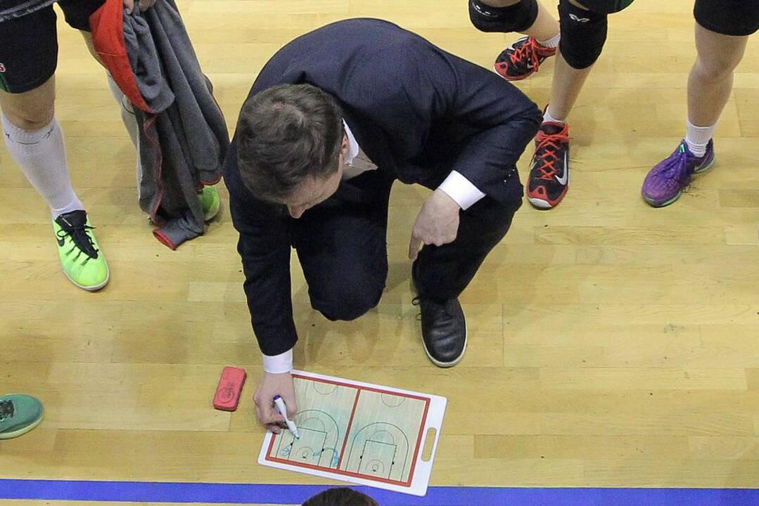 LMKL: Kauno rajono „Hoptrans-Sirenos“ – Kauno „Aistės-LSU“ 95:49.