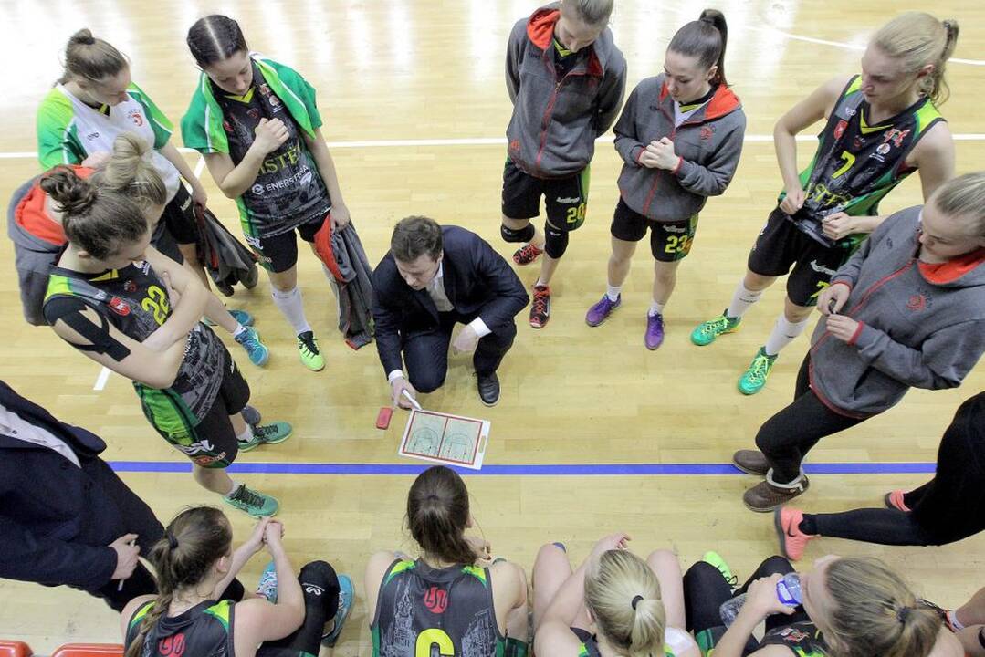 LMKL: Kauno rajono „Hoptrans-Sirenos“ – Kauno „Aistės-LSU“ 95:49.
