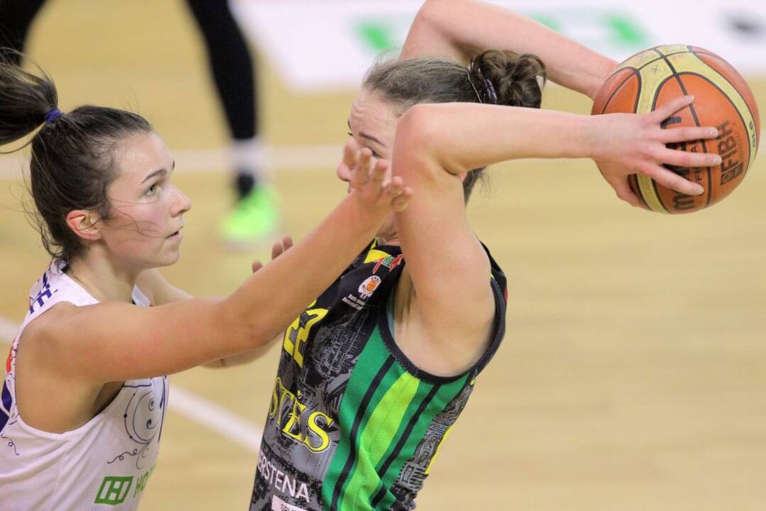 LMKL: Kauno rajono „Hoptrans-Sirenos“ – Kauno „Aistės-LSU“ 95:49.