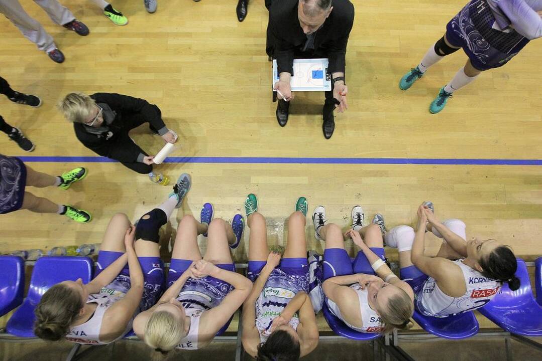 LMKL: Kauno rajono „Hoptrans-Sirenos“ – Kauno „Aistės-LSU“ 95:49.