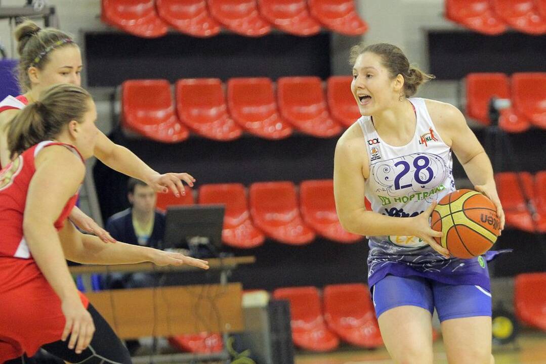 Lietuvos moterų krepšinio lygos ketvirtfinalis Kauno r. „Hoptrans-Sirenos“ – Klaipėdos „Fortūna“ 70:58.