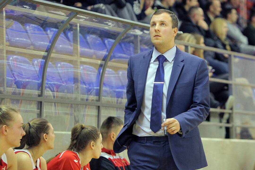 Lietuvos moterų krepšinio lygos ketvirtfinalis Kauno r. „Hoptrans-Sirenos“ – Klaipėdos „Fortūna“ 70:58.