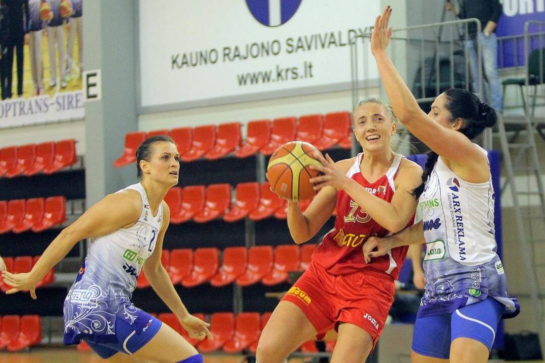 Lietuvos moterų krepšinio lygos ketvirtfinalis Kauno r. „Hoptrans-Sirenos“ – Klaipėdos „Fortūna“ 70:58.