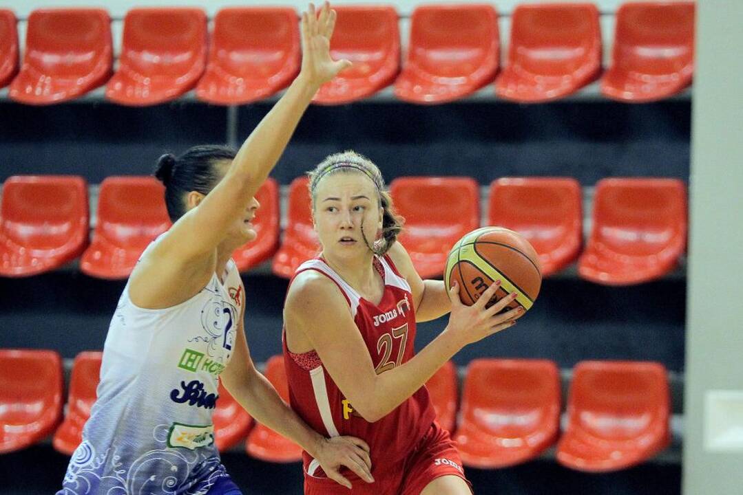 Lietuvos moterų krepšinio lygos ketvirtfinalis Kauno r. „Hoptrans-Sirenos“ – Klaipėdos „Fortūna“ 70:58.