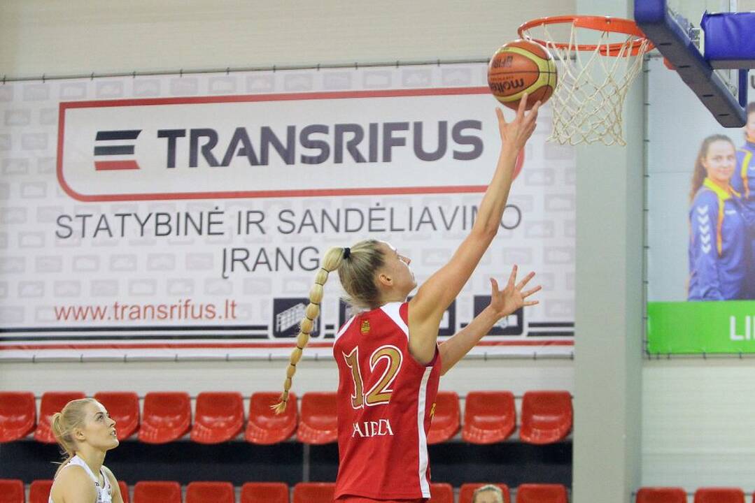 Lietuvos moterų krepšinio lygos ketvirtfinalis Kauno r. „Hoptrans-Sirenos“ – Klaipėdos „Fortūna“ 70:58.