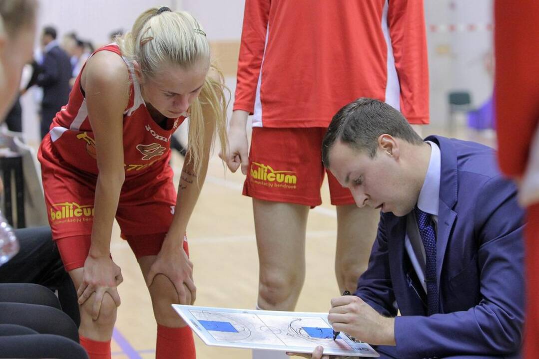 Lietuvos moterų krepšinio lygos ketvirtfinalis Kauno r. „Hoptrans-Sirenos“ – Klaipėdos „Fortūna“ 70:58.