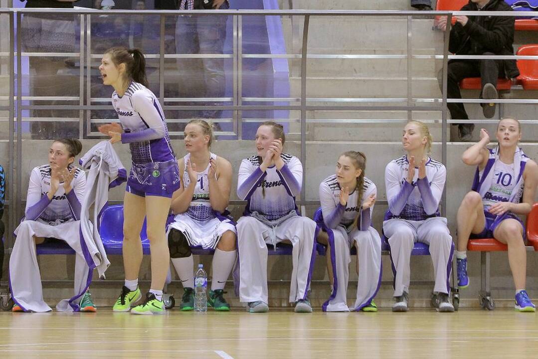 Lietuvos moterų krepšinio lygos ketvirtfinalis Kauno r. „Hoptrans-Sirenos“ – Klaipėdos „Fortūna“ 70:58.