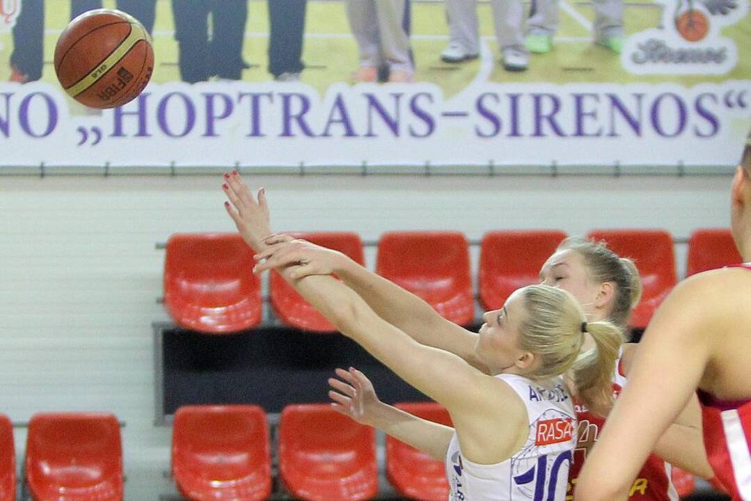 Lietuvos moterų krepšinio lygos ketvirtfinalis Kauno r. „Hoptrans-Sirenos“ – Klaipėdos „Fortūna“ 70:58.