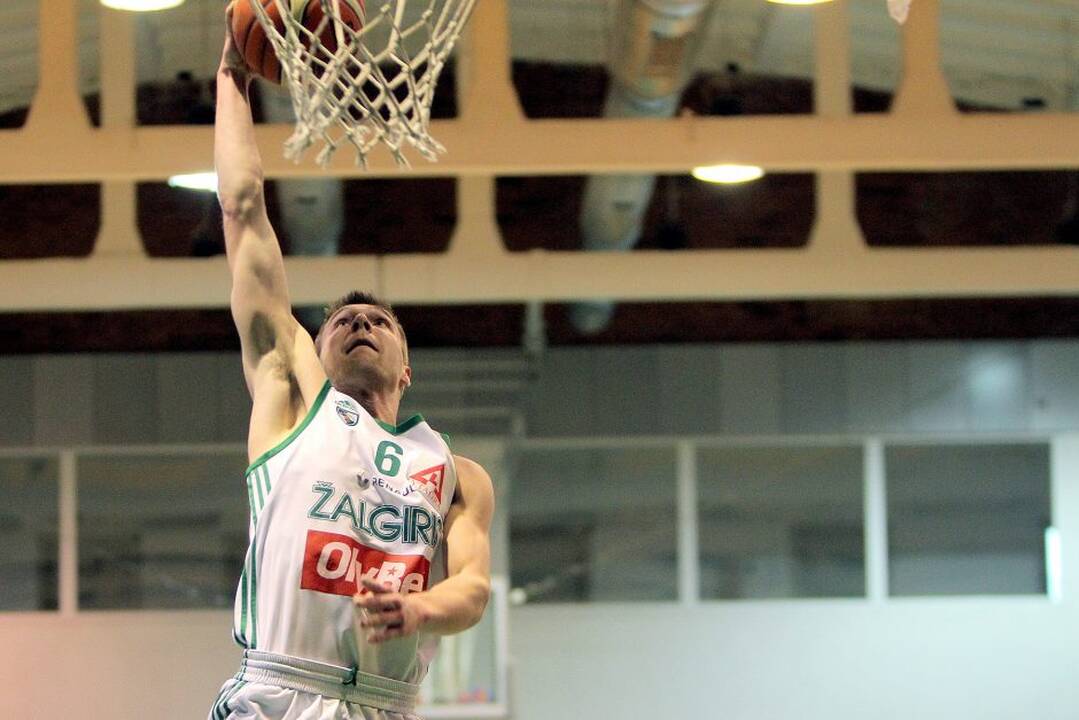 Nacionalinės krepšinio lygos aštuntfinalis: Kauno „Žalgiris-2“ – „Šilutė“ 94:71.
